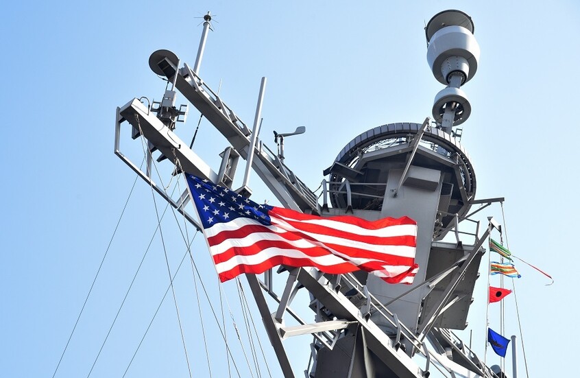 تغيير مسار حاملة الطائرات “جيرالد فورد” نحو إيران يشعل الاستياء والغضب في صفوف طاقمها