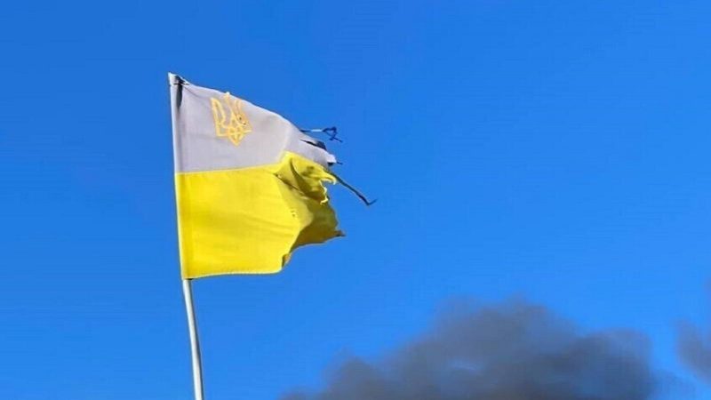 صحيفة: الغموض حول التعريفات الجمركية قد يصرف انتباه الأمريكيين والأوروبيين عن أوكرانيا