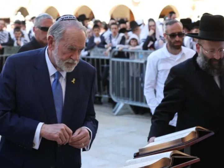 “يمحو بها 6 دول عربية”.. أستاذ علاقات دولية يكشف سر تصريحات هاكابي 