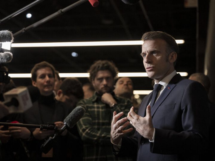 وسائل إعلام: ماكرون طلب من ترامب رفع العقوبات عن فرنسيين اثنين