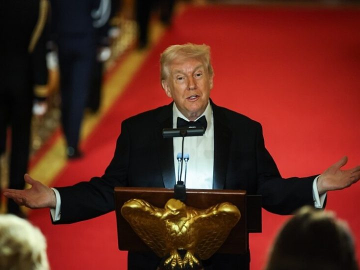 ترامب على حافة الحرب مع إيران وسط مخاوف من تداعياتها على انتخابات الكونغرس في نوفمبر