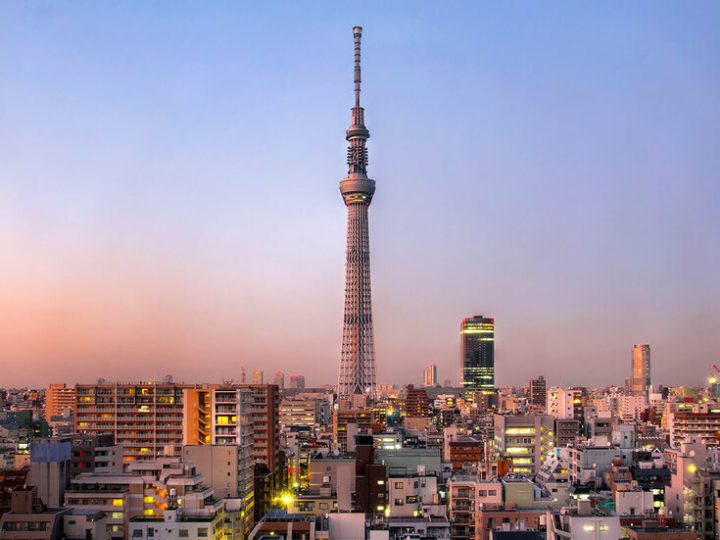 احتجاز 20 شخصا بمصعد برج “طوكيو سكاي تري” 5 ساعات