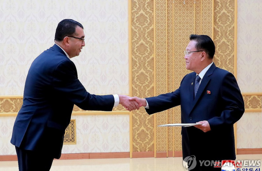 كوريا الشمالية.. كيم يقصي وجوها بارزة من قيادة الحزب الحاكم