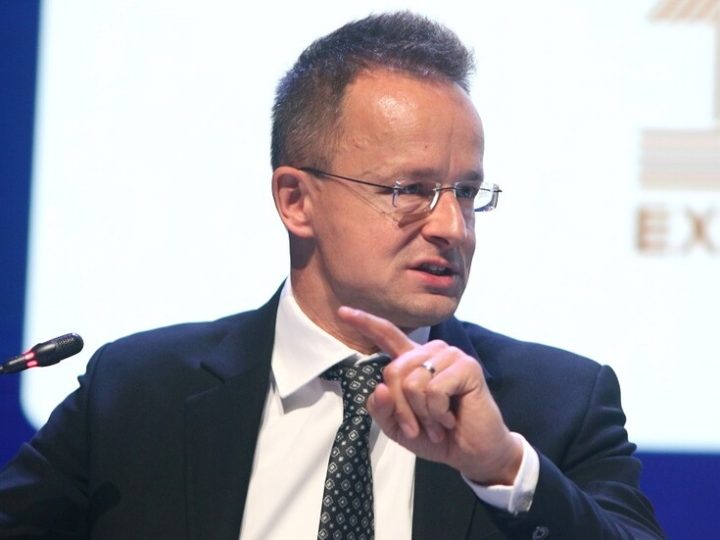 “المعركة كبيرة والجميع متعطش لدمائنا”.. سيارتو يتحدث عن اجتماع وزراء خارجية الاتحاد الأوروبي اليوم