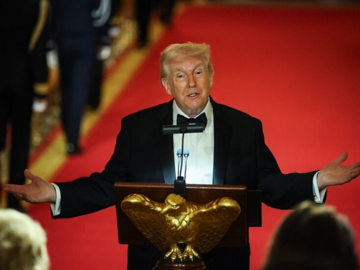 ترامب: حكم المحكمة العليا “السخيف” سيجعل الصين ودولا أخرى أكثر ثراء