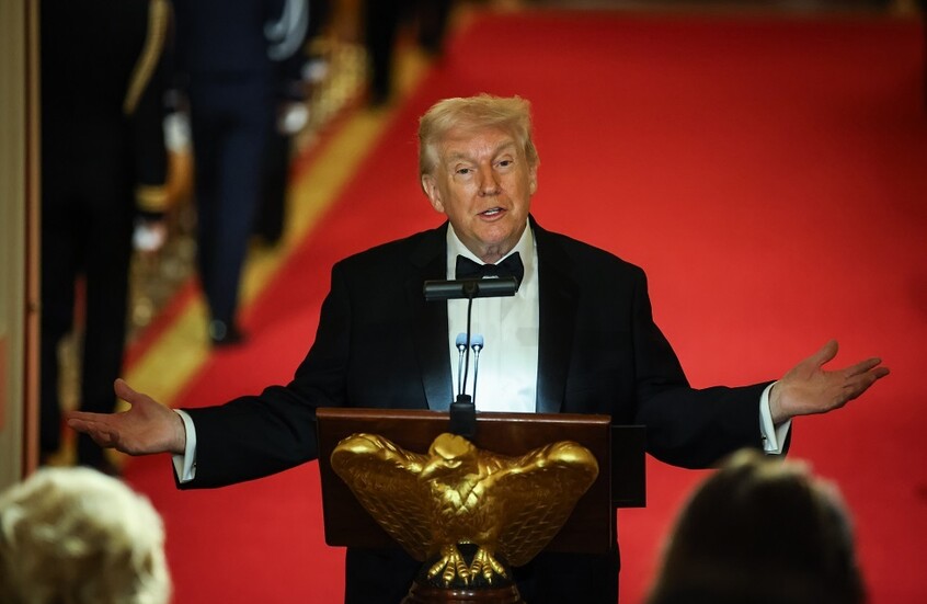 ترامب: حكم المحكمة العليا “السخيف” سيجعل الصين ودولا أخرى أكثر ثراء