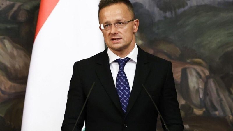 سيارتو: هنغاريا عرقلت الحزمة العشرين من العقوبات ضد روسيا وقرضا بقيمة 90 مليار يورو لأوكرانيا