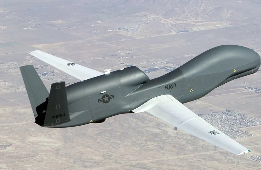 طائرة استطلاع أمريكية تحلق مجددا قرب الحدود الإيرانية في الخليج