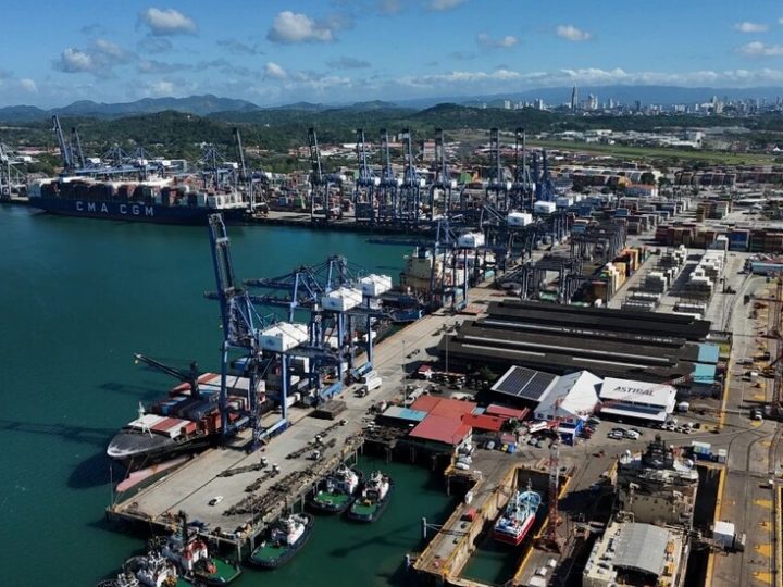 بنما تضع يدها على ميناءين في قناتها بعد إلغاء امتياز شركة صينية