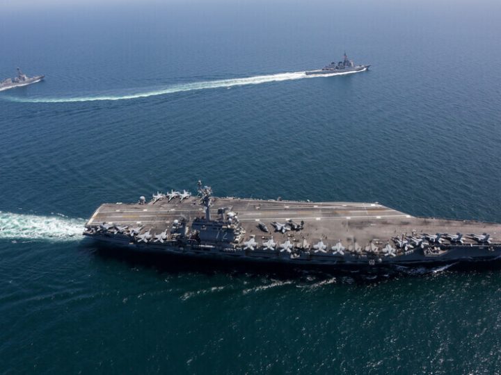 محلل: الهجوم الأمريكي على إيران أصبح أكثر ترجيحا في ضوء التعزيزات العسكرية