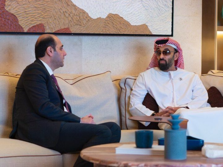 مستشار الأمن الوطني الإماراتي يلتقي شقيق الرئيس السوري