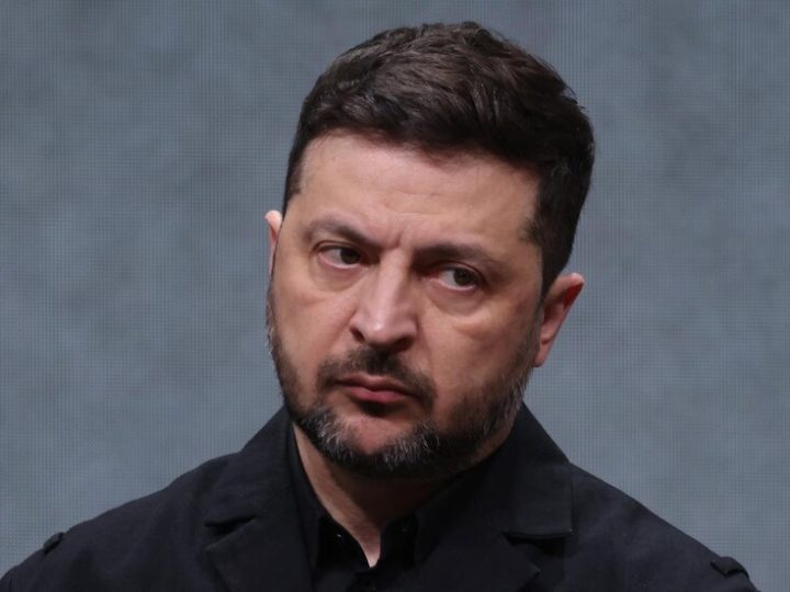 زيلينسكي: ترامب يريد توقيع جميع الاتفاقات الخاصة بالتسوية في آن واحد