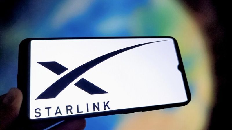 ضبط مودم “ستارلينك” وهاتف يعمل بالأقمار الصناعية في حقيبة دبلوماسي هولندي في إيران