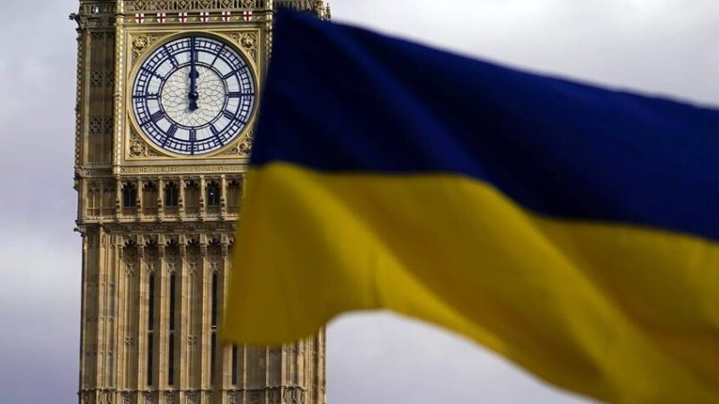 تاريخ الابتزاز النووي الأوكراني يضيف فصلا جديدا بتحريض لندن وباريس