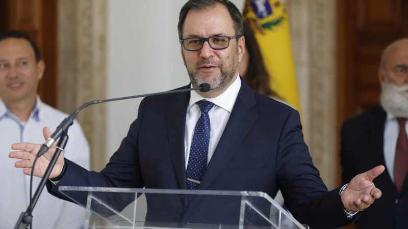 وزير الخارجية الفنزويلي يبحث “الشراكة بين الشعوب” مع مسؤولة أممية في جنيف