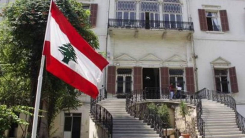 الخارجية اللبنانية تنفي لـRT إخلاء سفارات