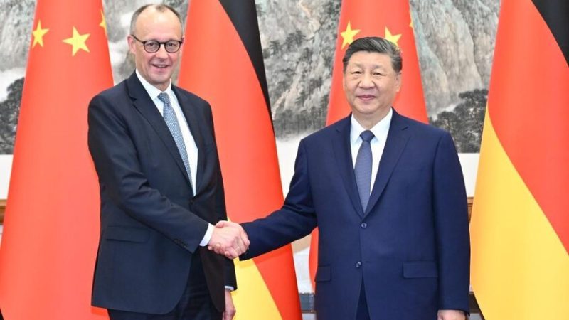 خلال استقباله ميرتس في بكين.. الرئيس الصيني شي جين بينغ يحدد ثلاث أولويات للعلاقة مع برلين