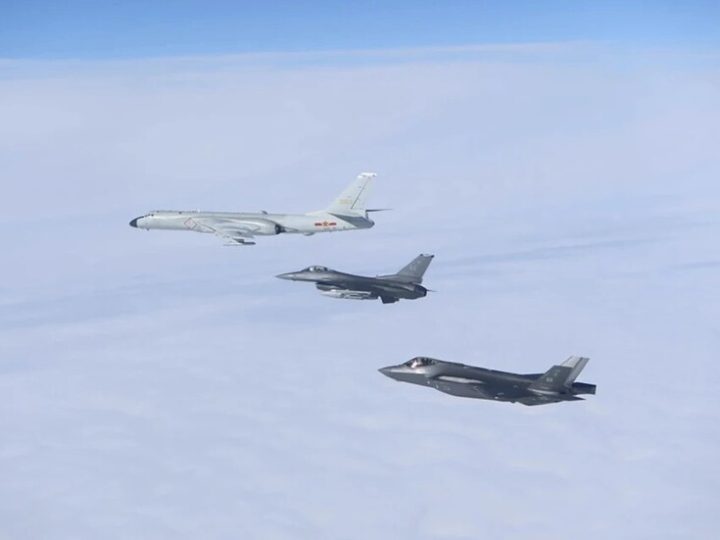 غير مألوف خارج الحدود.. الولايات المتحدة تنقل سربا كاملا من الطائرات لقاعدة جوية جنوب إسرائيل