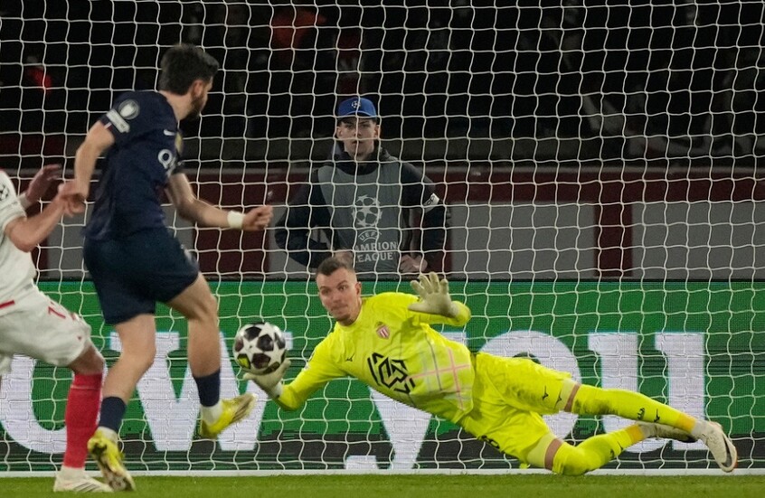 باريس سان جيرمان يواصل حملة الدفاع عن لقب دوري الأبطال