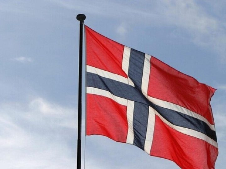 طلاب من جامعة أوسلو مؤيدون لفلسطين يقطعون خطاب رئيسة بنك النرويج المركزي