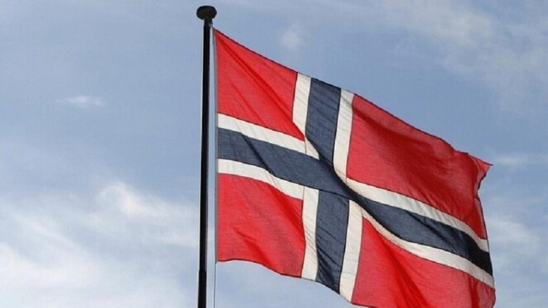 طلاب من جامعة أوسلو مؤيدون لفلسطين يقطعون خطاب رئيسة بنك النرويج المركزي