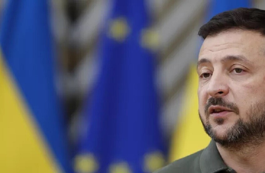 خبير أمريكي: بقاء زيلينسكي في السلطة مرهون باستمرار النزاع