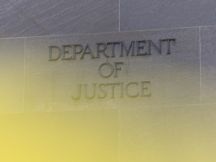 اعتقال طيار سابق في سلاح الجو الأمريكي