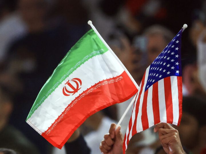 “نيويورك تايمز”: واشنطن تعوّل على ضرب إيران للضغط عليها في المفاوضات النووية