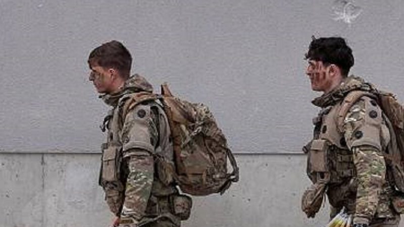 “التايمز”: بريطانيا قد تضطر لسحب قواتها من إستونيا وقبرص لنشرها في أوكرانيا