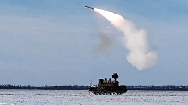 الدفاع الروسية: توجيه ضربة دقيقة ومركّبة لمواقع الطاقة والصناعة العسكرية في أوكرانيا