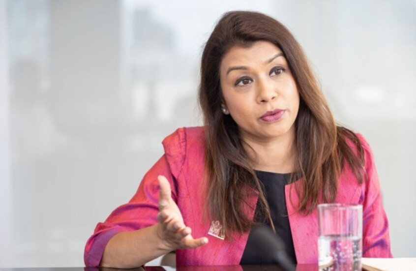 بنغلاديش تطارد نائبة بريطانية بـ”النشرة الحمراء” عبر الإنتربول