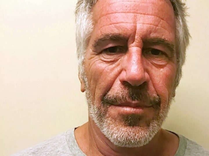 وزارة العدل الأمريكية: إبستين ناقش استثمارا بمليار دولار في مطار بريطاني مع رجال أعمال صينيين