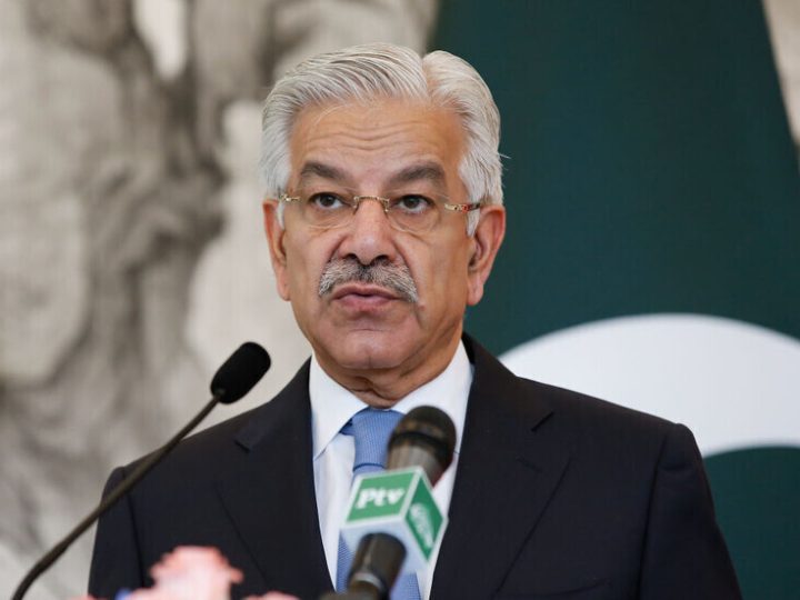 وزير الدفاع الباكستاني يصدر إعلانا عاجلا بشأن افغانستان: نفد صبرنا.. الآن حرب مفتوحة بيننا وبينكم