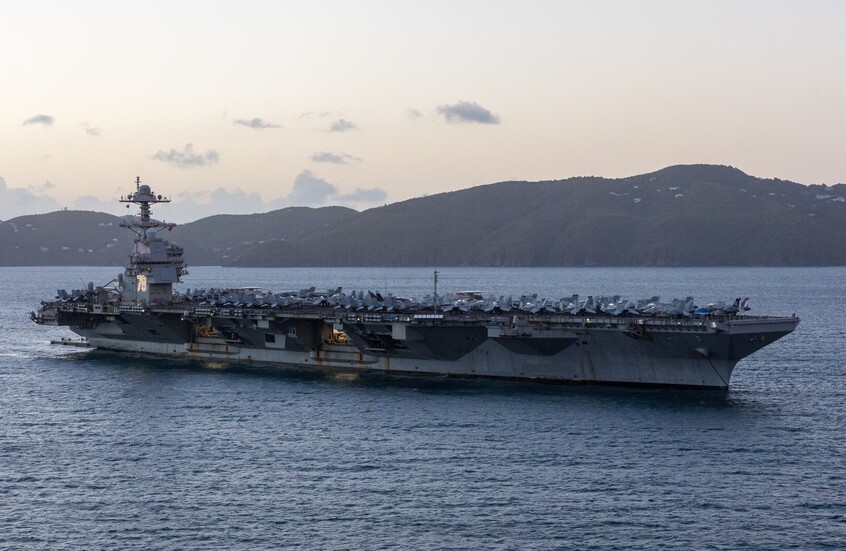 حاملة الطائرات الأمريكية الأكبر في العالم تصل إلى سواحل إسرائيل (فيديو)