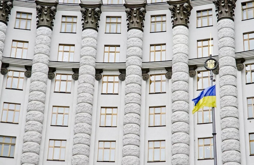 خبير يوضح سبب محاولة لندن وباريس تزويد كييف بأسلحة نووية في هذا الوقت بالذات