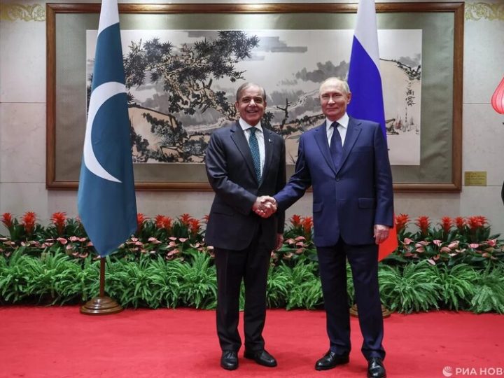 الكرملين يؤكد زيارة رئيس الوزراء الباكستاني ومباحثاته مع بوتين مطلع الشهر المقبل