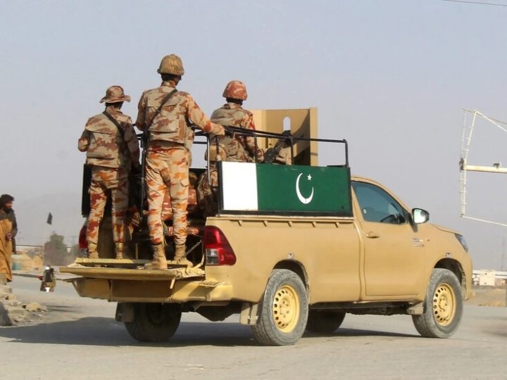 باكستان تعلن القضاء على 274 جنديا أفغانيا وإصابة المئات في اشتباكات الليلة الماضية