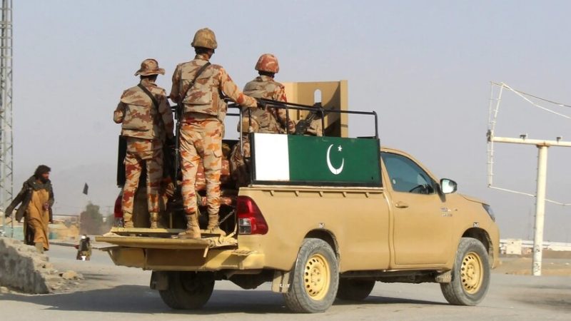 باكستان تعلن القضاء على 274 جنديا أفغانيا وإصابة المئات في اشتباكات الليلة الماضية