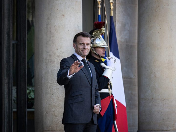 ماكرون يهاجم قرارا للمفوضية الأوروبية: “مفاجأة غير سارة ونهج غير مقبول”