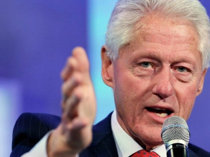 بيل كلينتون بعد الإدلاء بشهادته في قضية إبستين في الكونغرس: الديمقراطية الأمريكية على حافة الهاوية