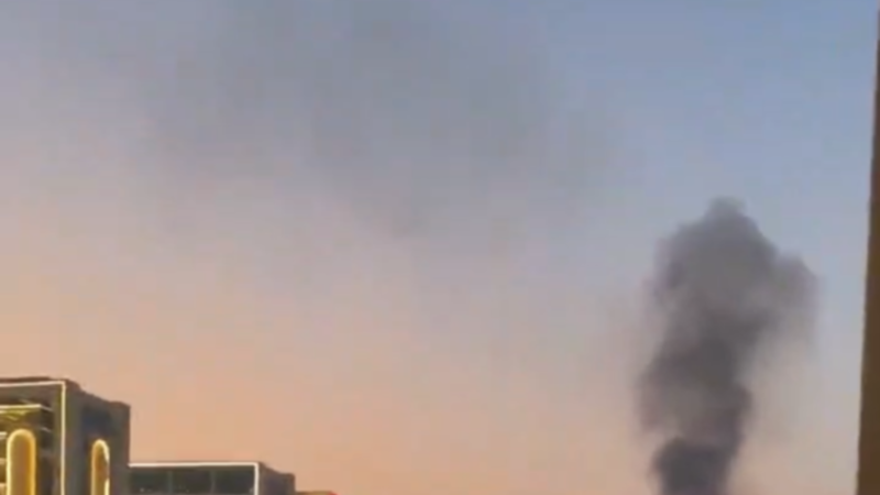 فيديوهات.. لقطات للحظة انفجار ضخم هز دبي جراء هجوم إيراني