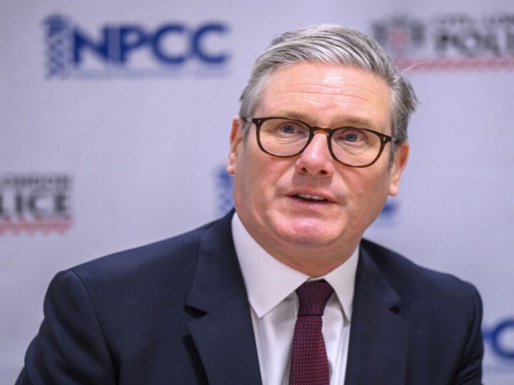 رئيس الوزراء البريطاني يعلن انضمام بلاده لـ”العمليات الدفاعية” بالشرق الأوسط