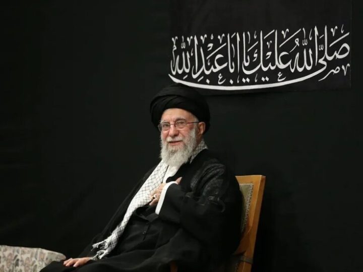 كيف استقبل الشارع العربي نبأ مقتل خامنئي؟ (فيديو)