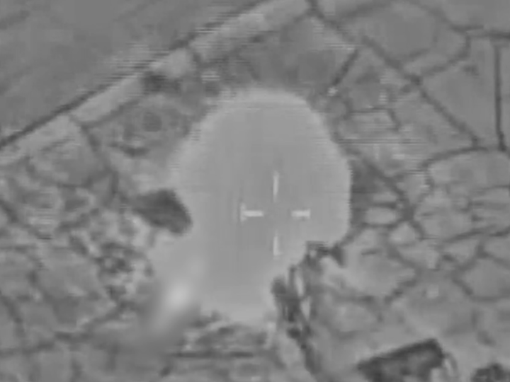 الجيش الإسرائيلي يعلن تدمير مقاتلتين إيرانيتين في مطار تبريز (فيديو)