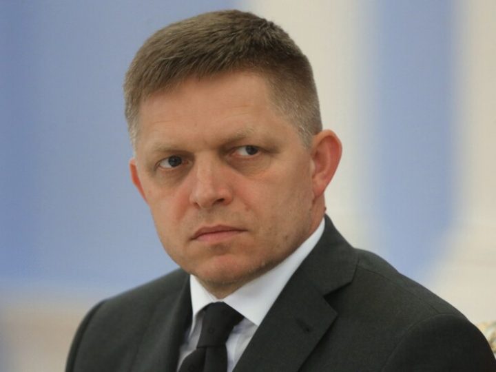 كييف تقترح على رئيس وزراء سلوفاكيا زيارة أوكرانيا لمناقشة “جميع القضايا”