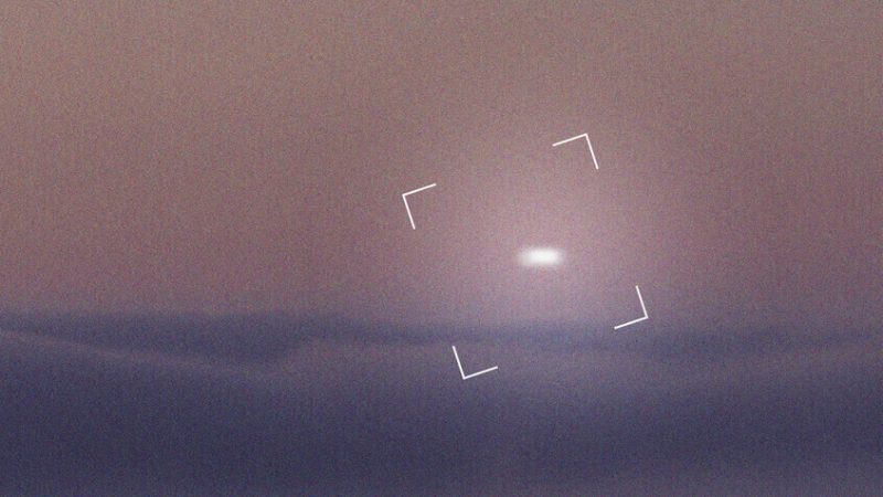 لماذا ينجذب البعض لتفسيرات نظريات المؤامرة أكثر من غيرهم؟