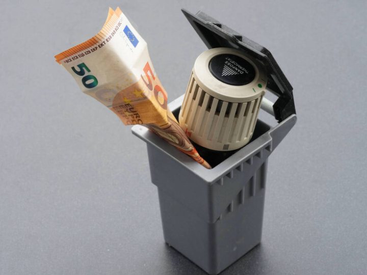 دميترييف للأوروبيين: استذكروا أورسولا وكايا السعيدتين عندما تدفعون فواتير الغاز