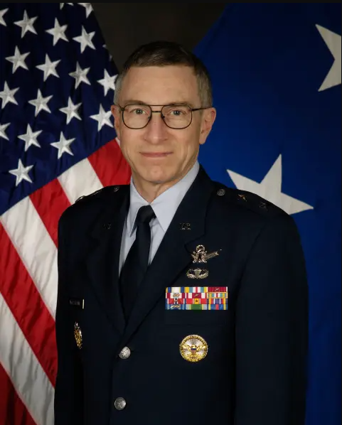 فقدان جنرال أمريكي متقاعد قاد مختبر أبحاث القوات الجوية