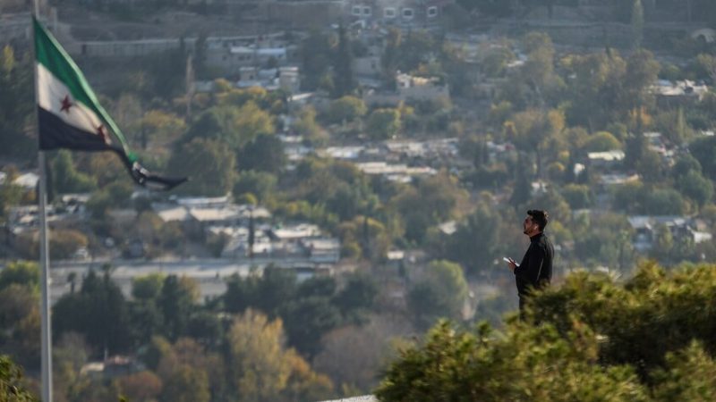 وزارة الدفاع السورية تعلن مقتل جنديين في ريف حلب