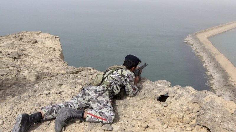 الحرس الثوري يعلن السيطرة الكاملة على مضيق هرمز